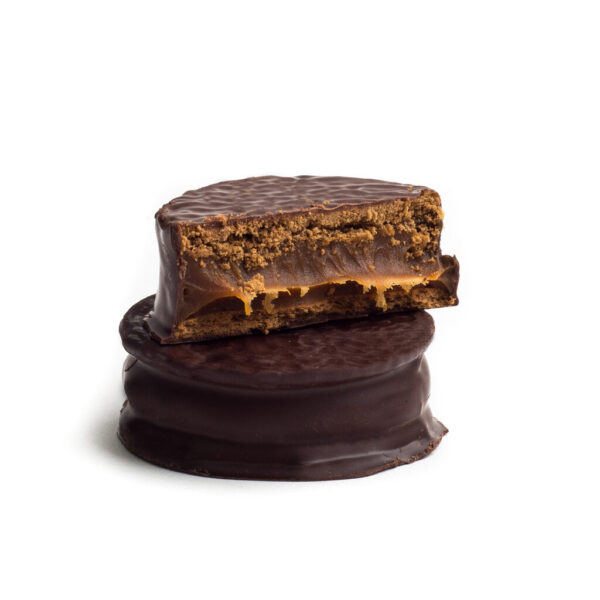 alfajor relleno de dulce de leche con cobertura de chocolate
